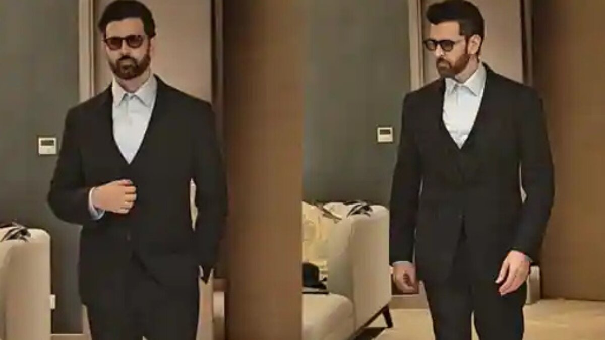 Hrithik Roshan charms fans in Sri Lanka with his stylish look; grooves to War 2 songs at grand event