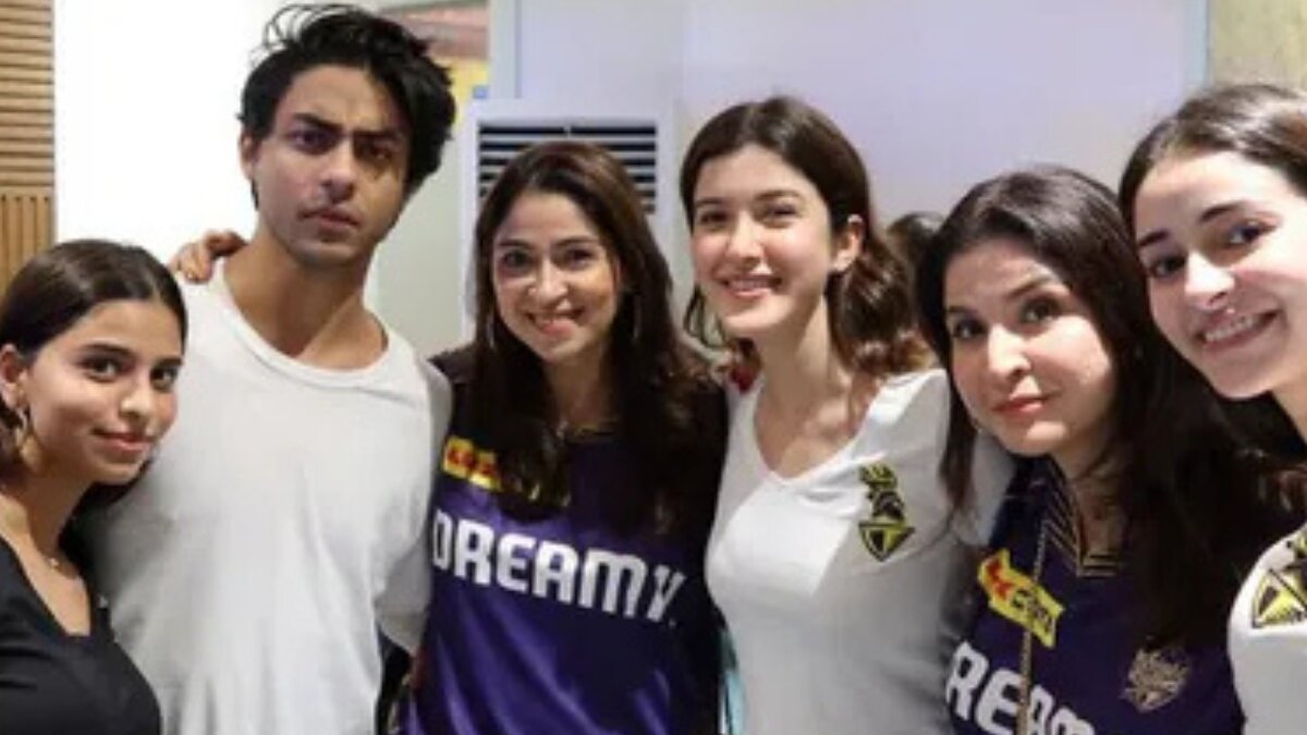 Ananya Panday’s playful birthday wish for Aryan Khan revives the internet’s favorite joke about his no-smile look