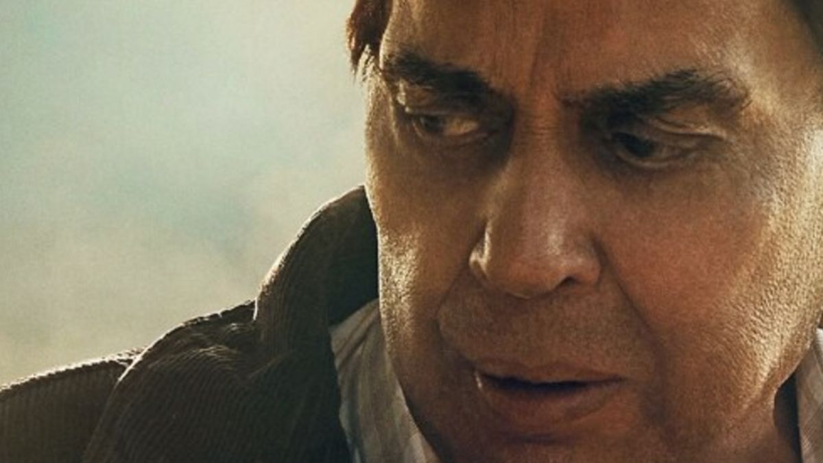 Ikkis makers unveil Dharmendra’s character poster; Actor’s message about his ‘Bada Beta’ leaves fans emotional