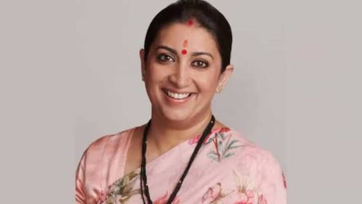 Smriti Irani once again praises Akshaye Khanna’s Dhurandhar performance