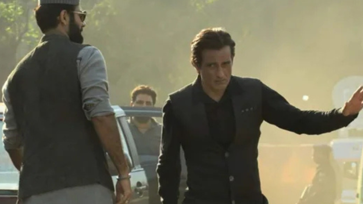 Mukesh Chhabra reveals Akshaye Khanna’s response to viral Dhurandhar scene