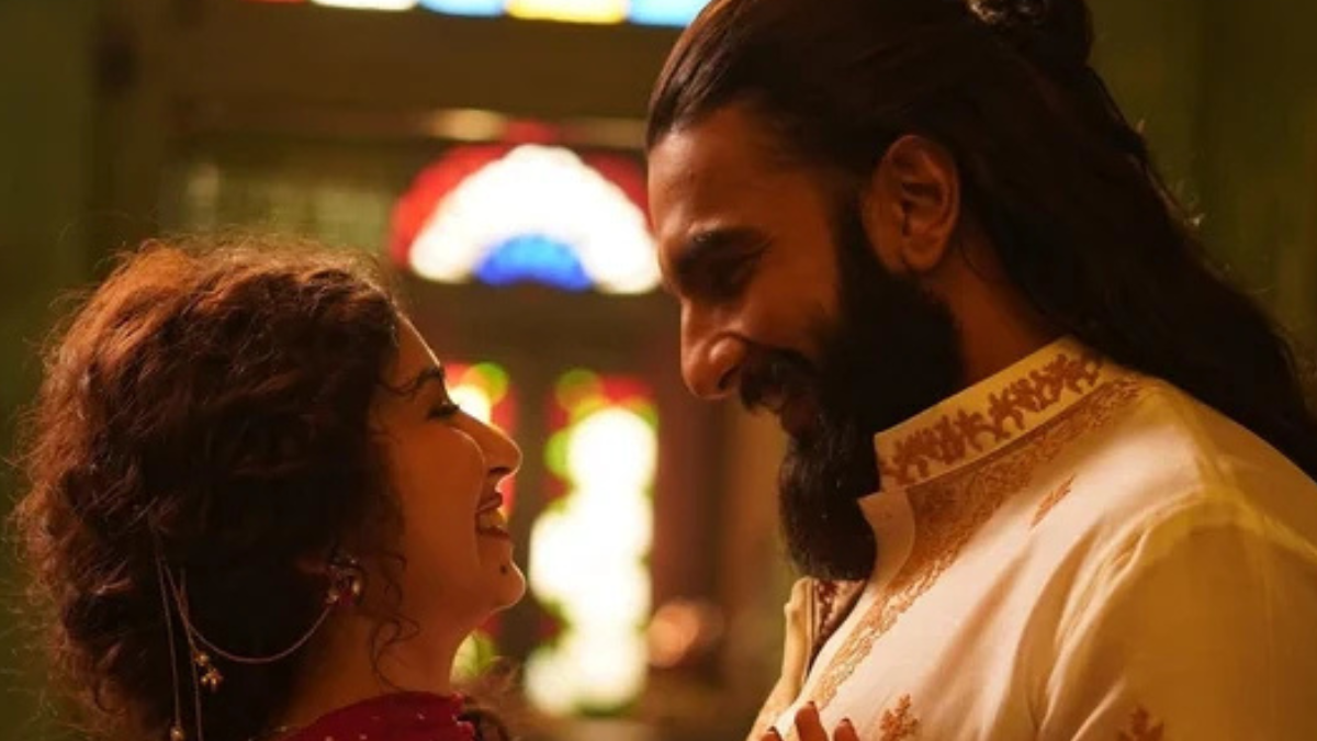 Sara Arjun reacts to age gap discussion with Ranveer Singh ahead of Dhurandhar 2 release; praises him as her most encouraging co-star