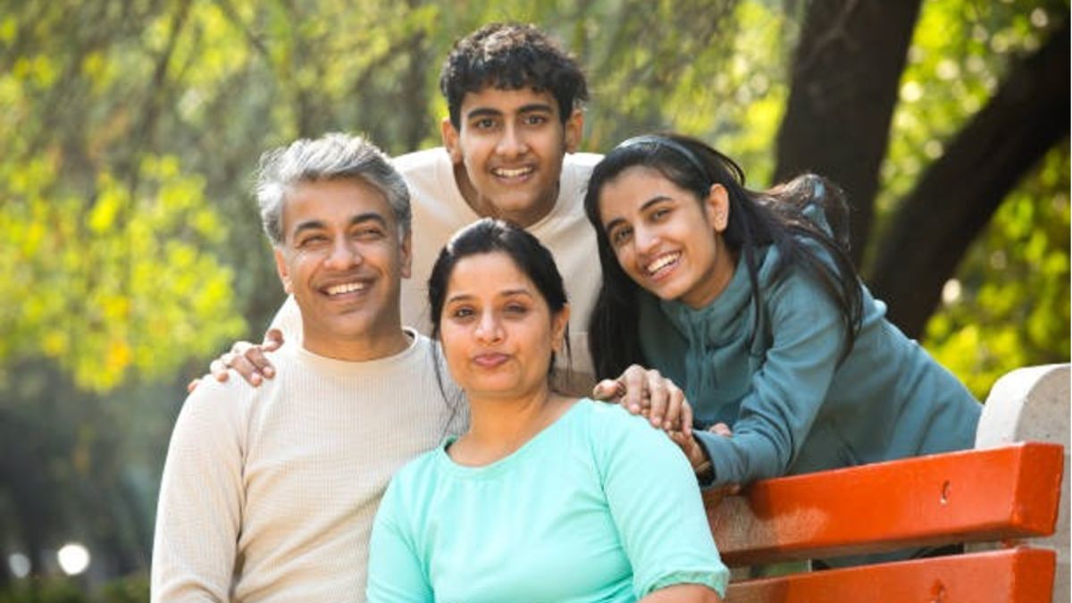 Using an Ovulation Calculator to Plan Pregnancy or Avoid It Naturally